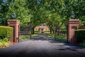 1125 Bridlewood Lane-02