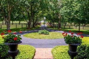 1125 Bridlewood Lane-53