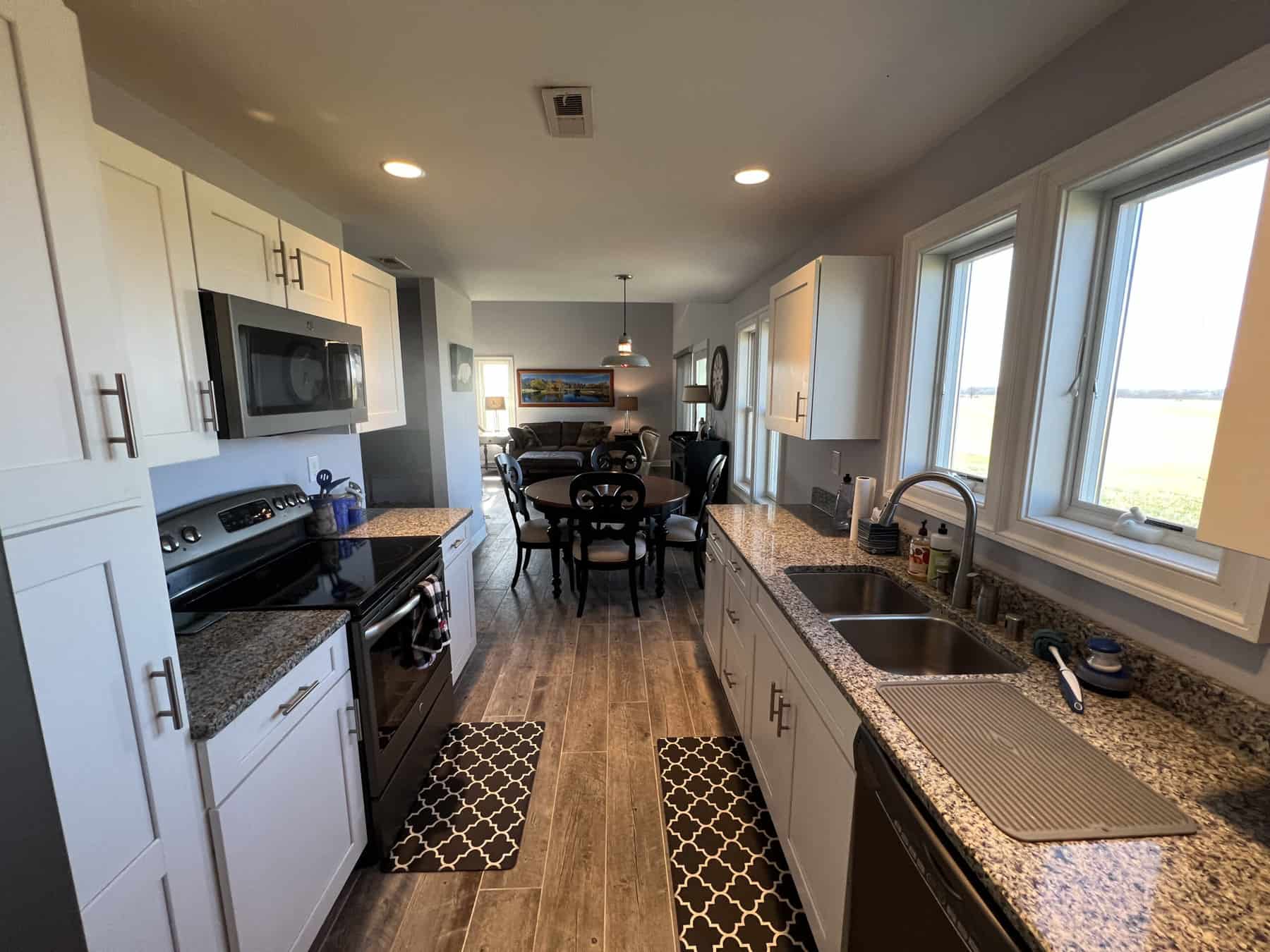 246 Montague Lane-12